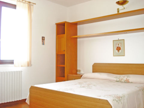 Alma_Vercana_40_Doppelbett-Schlafzimmer