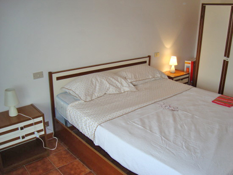 Antanamo___Furnari-Saiatine_Mare_40_Doppelbett-Schlafzimmer
