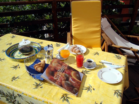 Borgo_al_Costa_III_Rodi_Milici_10_Balkon