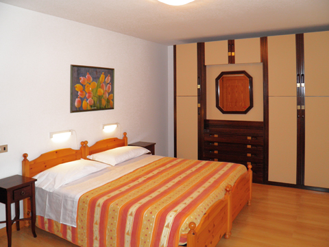 Ca_Lago_Gera_Lario_40_Doppelbett-Schlafzimmer
