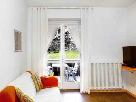 Cedro_104_Domaso_30_Wohnraum