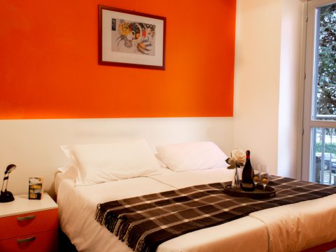 Cedro_208_Domaso_40_Doppelbett-Schlafzimmer