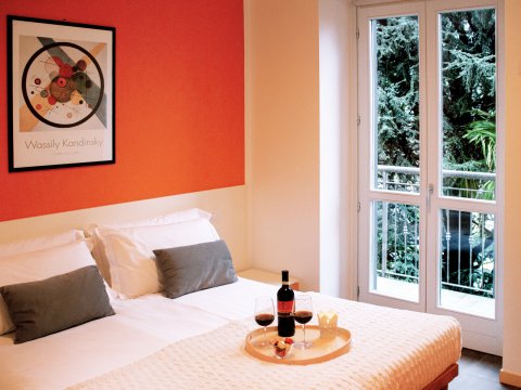 Cedro_311_Domaso_40_Doppelbett-Schlafzimmer