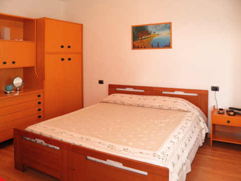 Fosca_Segna-Gravedona_40_Doppelbett-Schlafzimmer