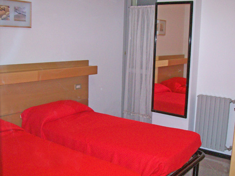 Le_Magnolie_Primo_Domaso_40_Doppelbett-Schlafzimmer