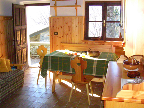 Marinella_Gravedona_31_Wohnraum