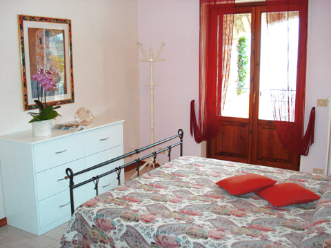 Matilda_Musso_40_Doppelbett-Schlafzimmer