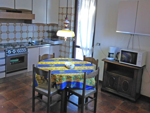 Ontano_Colico_35_Kueche