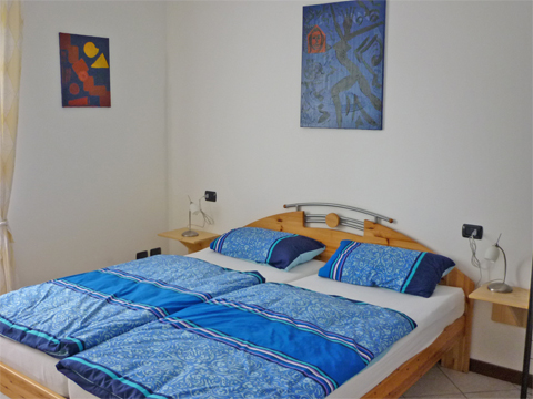 Romina_Santa_Maria_40_Doppelbett-Schlafzimmer