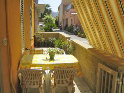 Zumbo_I__Terme_Vigliatore-Tonnarella_10_Balkon
