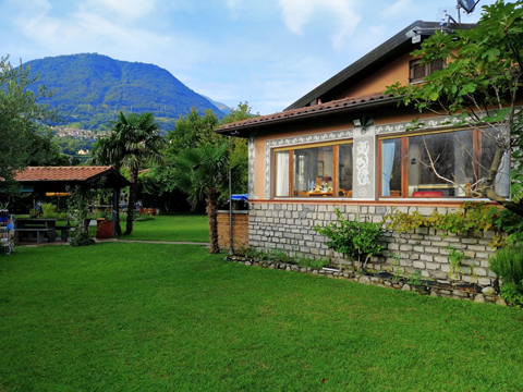 Arosa_Domaso_21_Garten