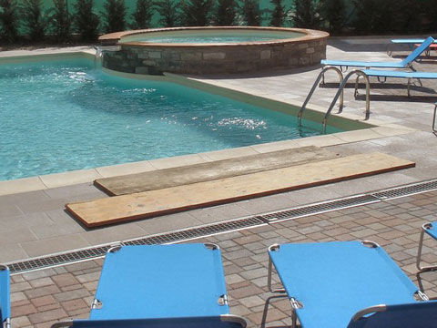 Colombo_Varenna_Trilocale_p1_Sorico_15_Pool