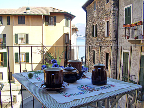 Molo_Vecchio_Gravedona_10_Balkon