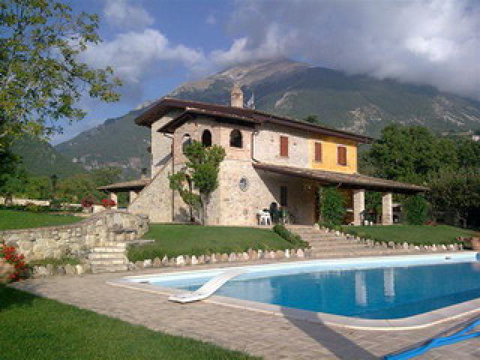 Rocche_Civitella_del_Tronto_15_Pool