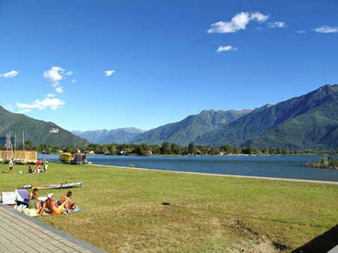Savi_Gera_Lario_65_Strand