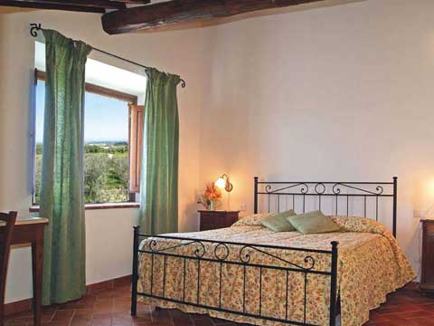 Bilder von Chianti Ferienwohnung Villa_di_Sotto_8_Castelnuovo_Berardenga_40_Doppelbett-Schlafzimmer